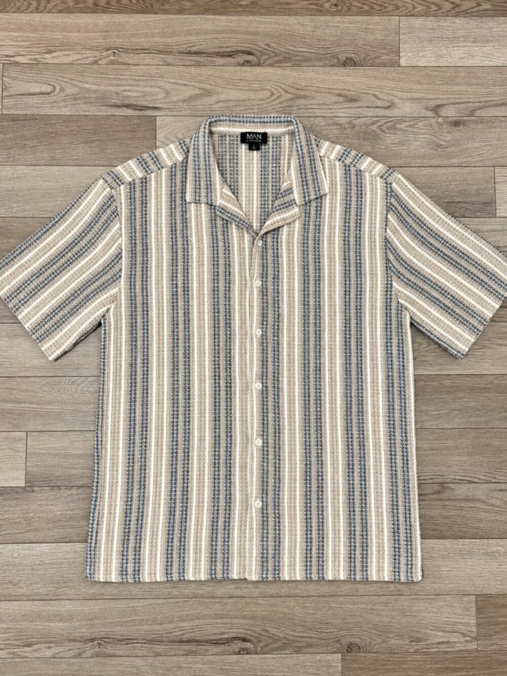 BoohooMAN Textured Stripe Short Sleeve Button Up Shirt Beige Blue